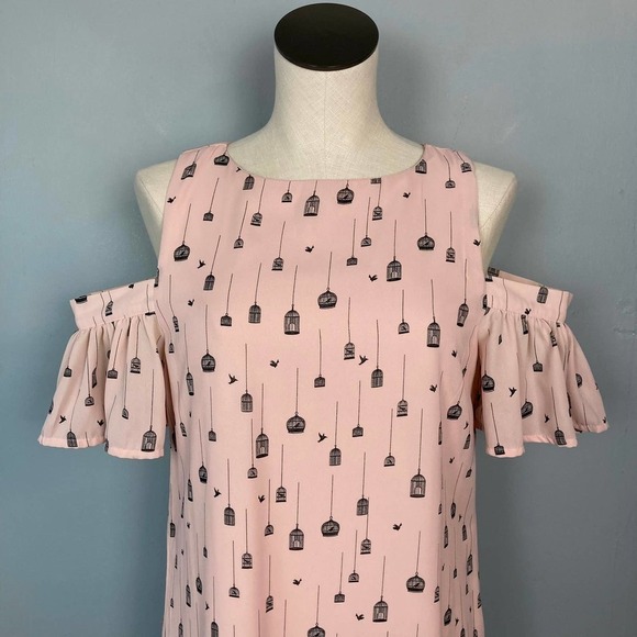 city Streets Bird Cage Pink Cold Shoulder Chiffon Overlay Shift Dress Size 6 - Picture 2 of 11
